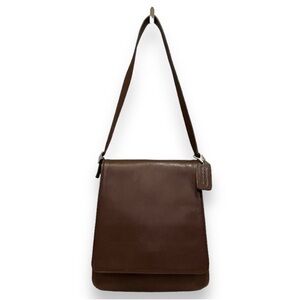 LIKE NEW! Coach Vintage Mahogany Brown Leather North South Slim Shoulder Bag